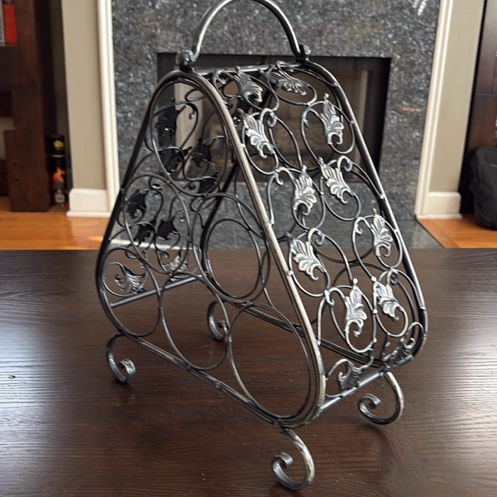 Vintage Black and Gray Metal 6 Bottle Wine Rack Bottle Storage with Handle